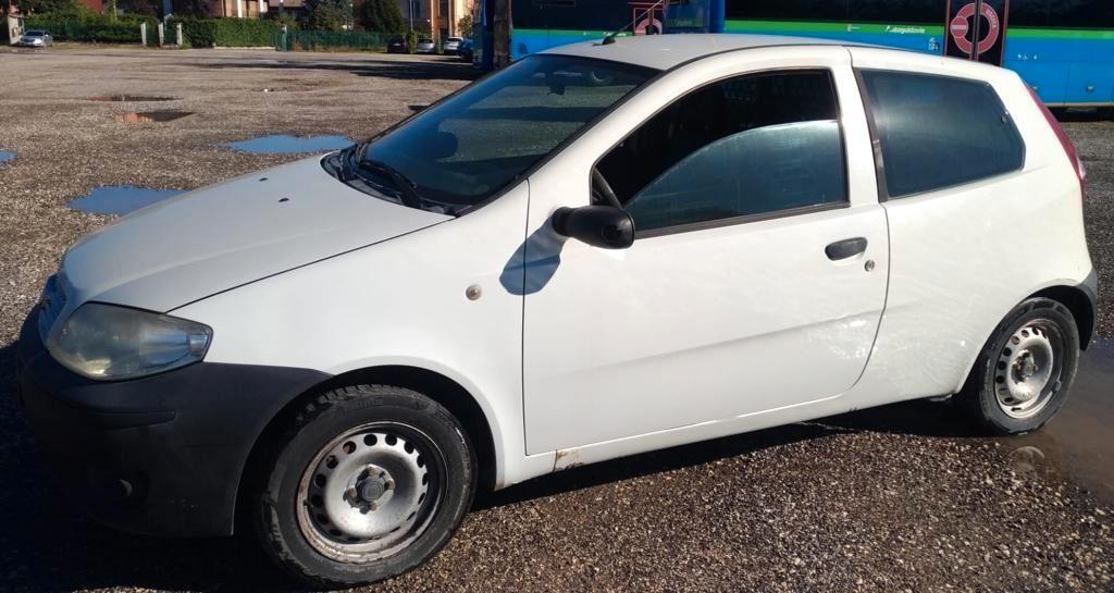 Fiat Punto FIAT PUNTO NOLEGGIO A BREVE O MEDIO TERMINE