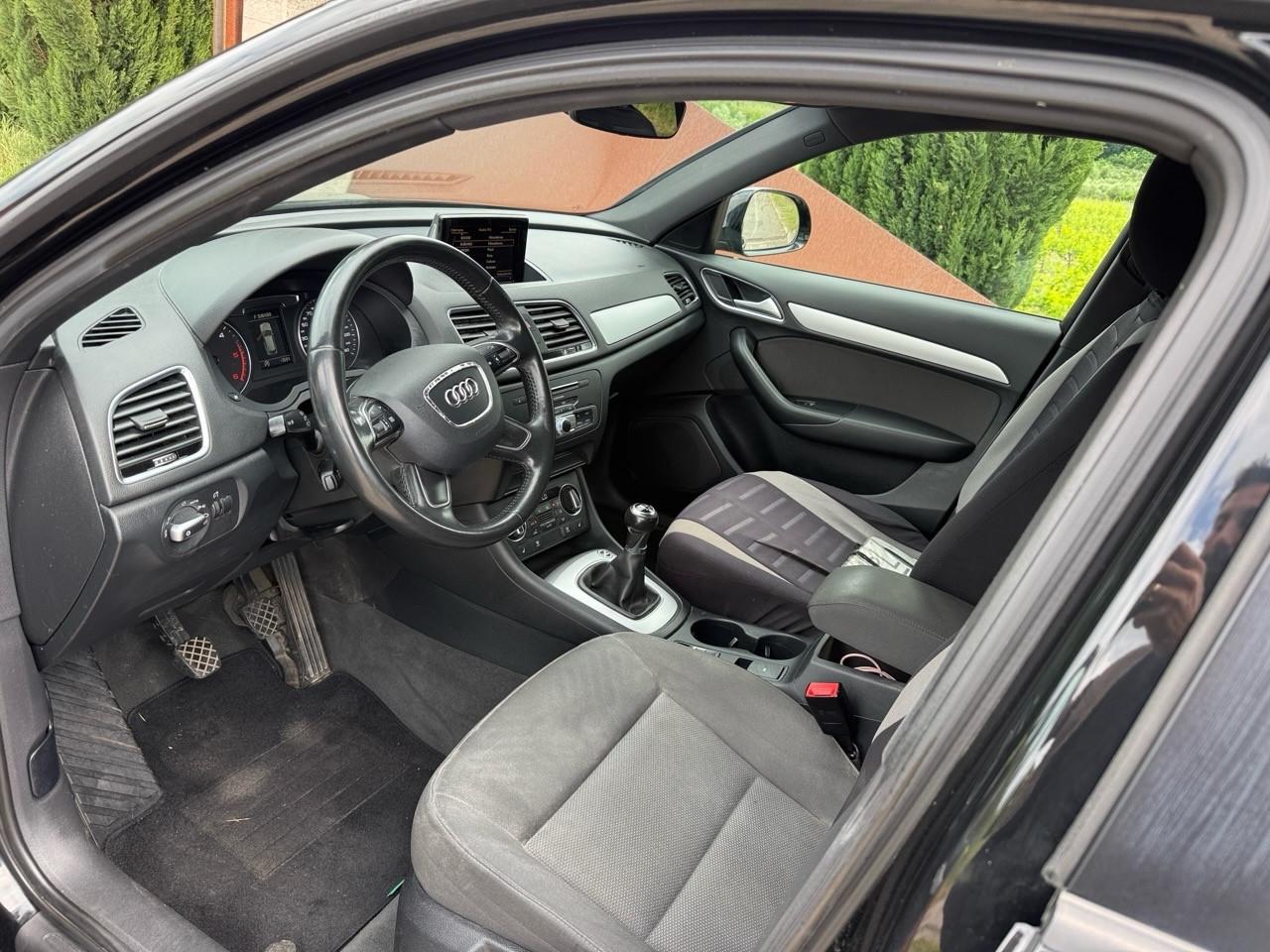 Audi Q3 2.0 TDI 120 CV Business SI PERMUTE