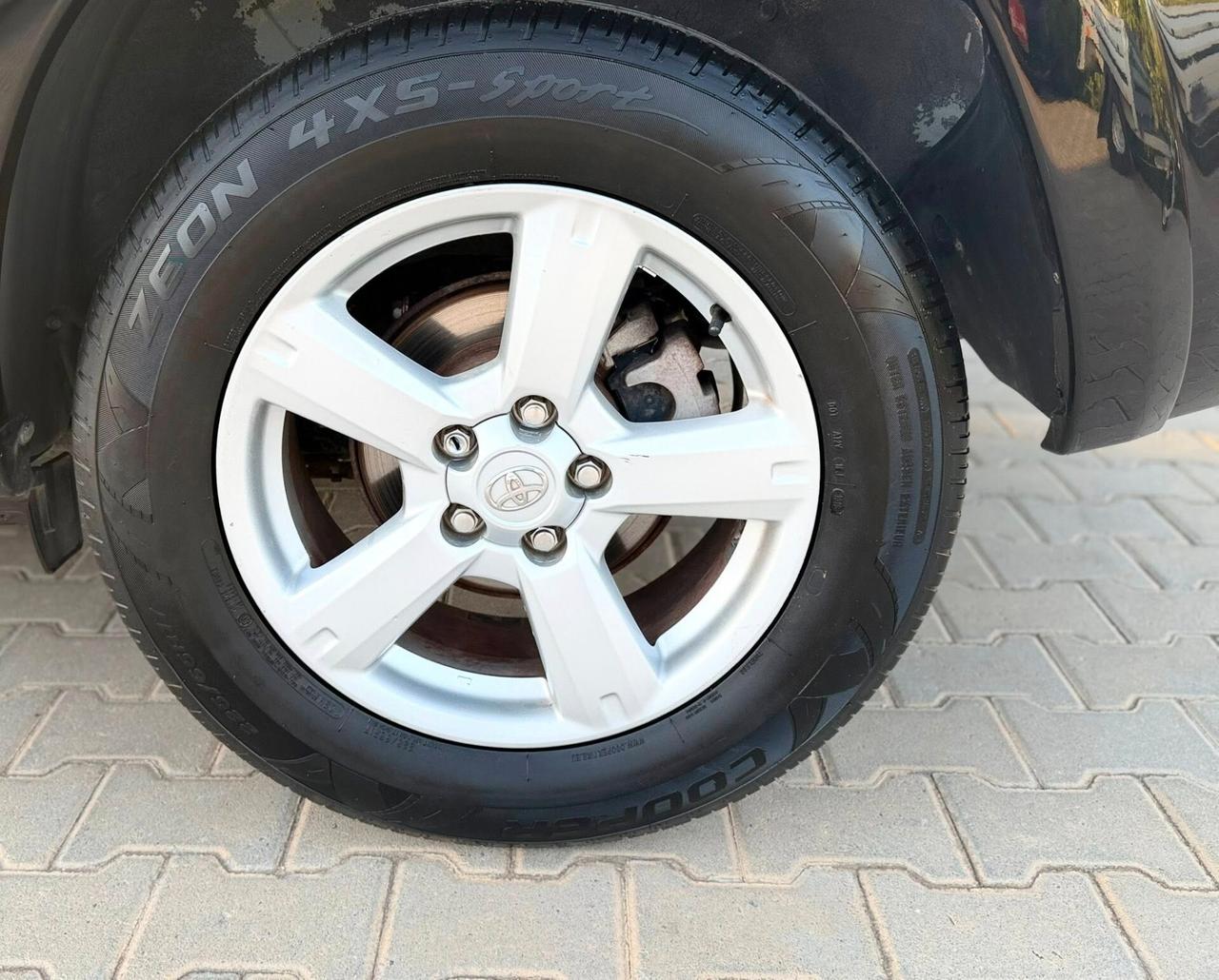Toyota RAV 4 2.2 D-4D 177 CV sol