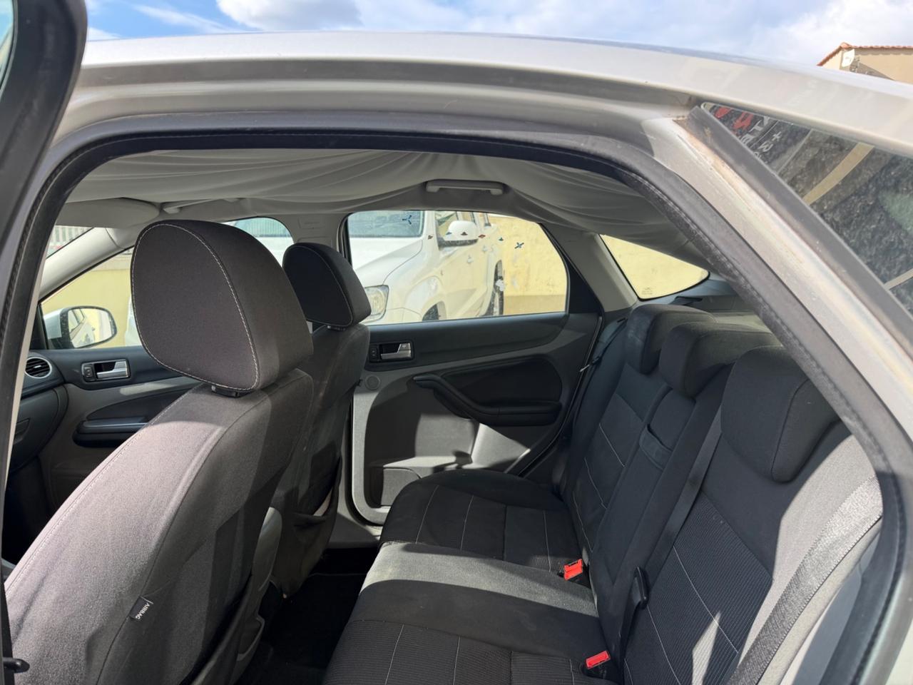 Ford Focus 1.6 diesel 2009 5 porte berlina