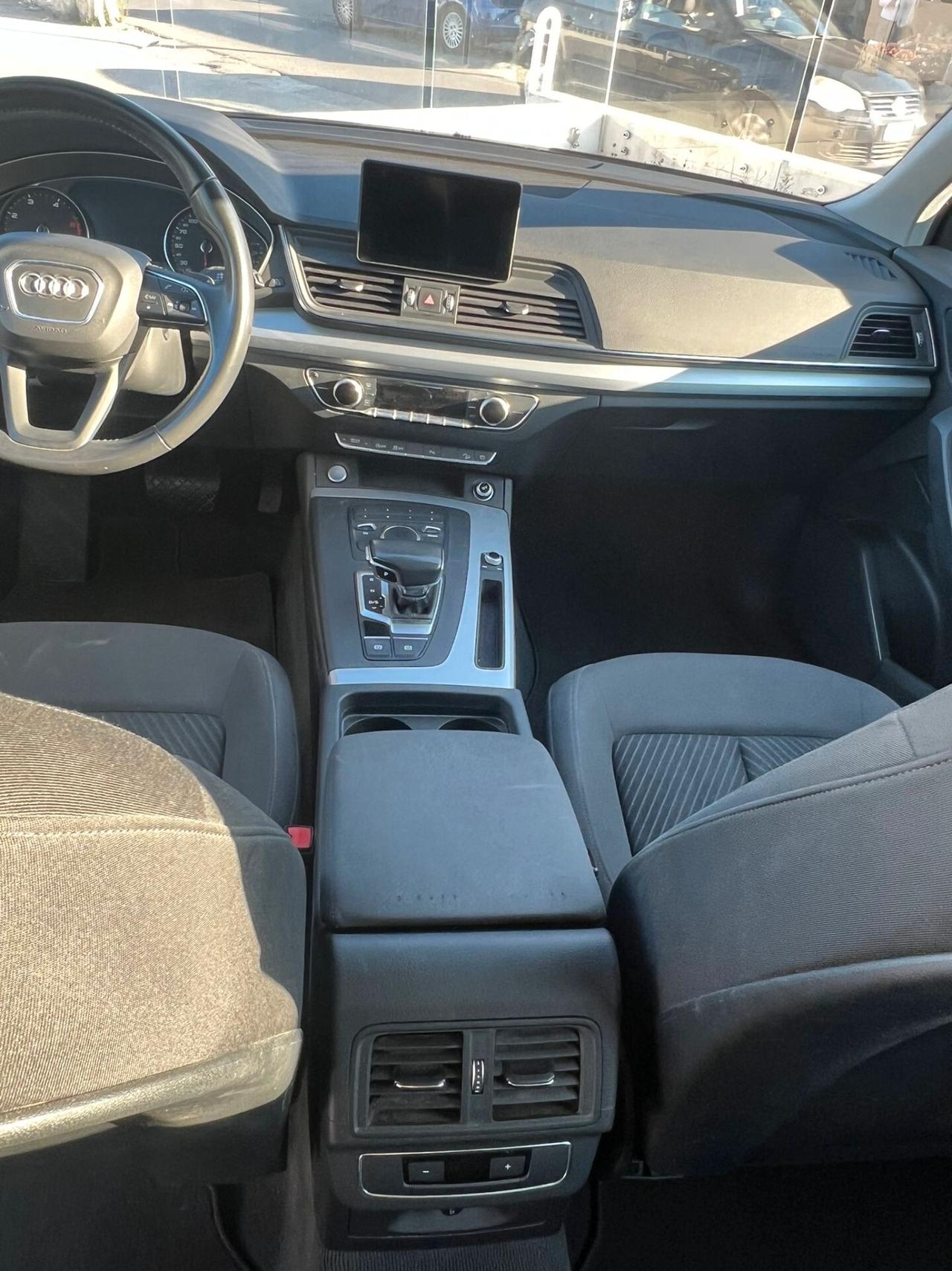 Audi Q5 30 TDI S tronic Business