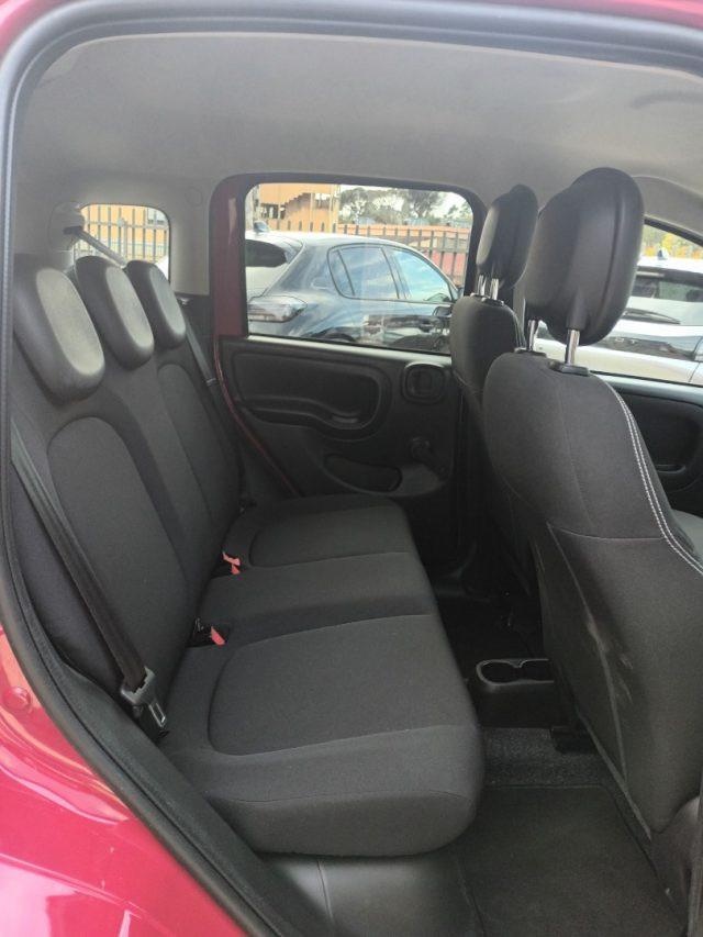 FIAT Panda 1000 HYBRID CROSS 70CV CARPLAY CLIMAUTO ITALIA