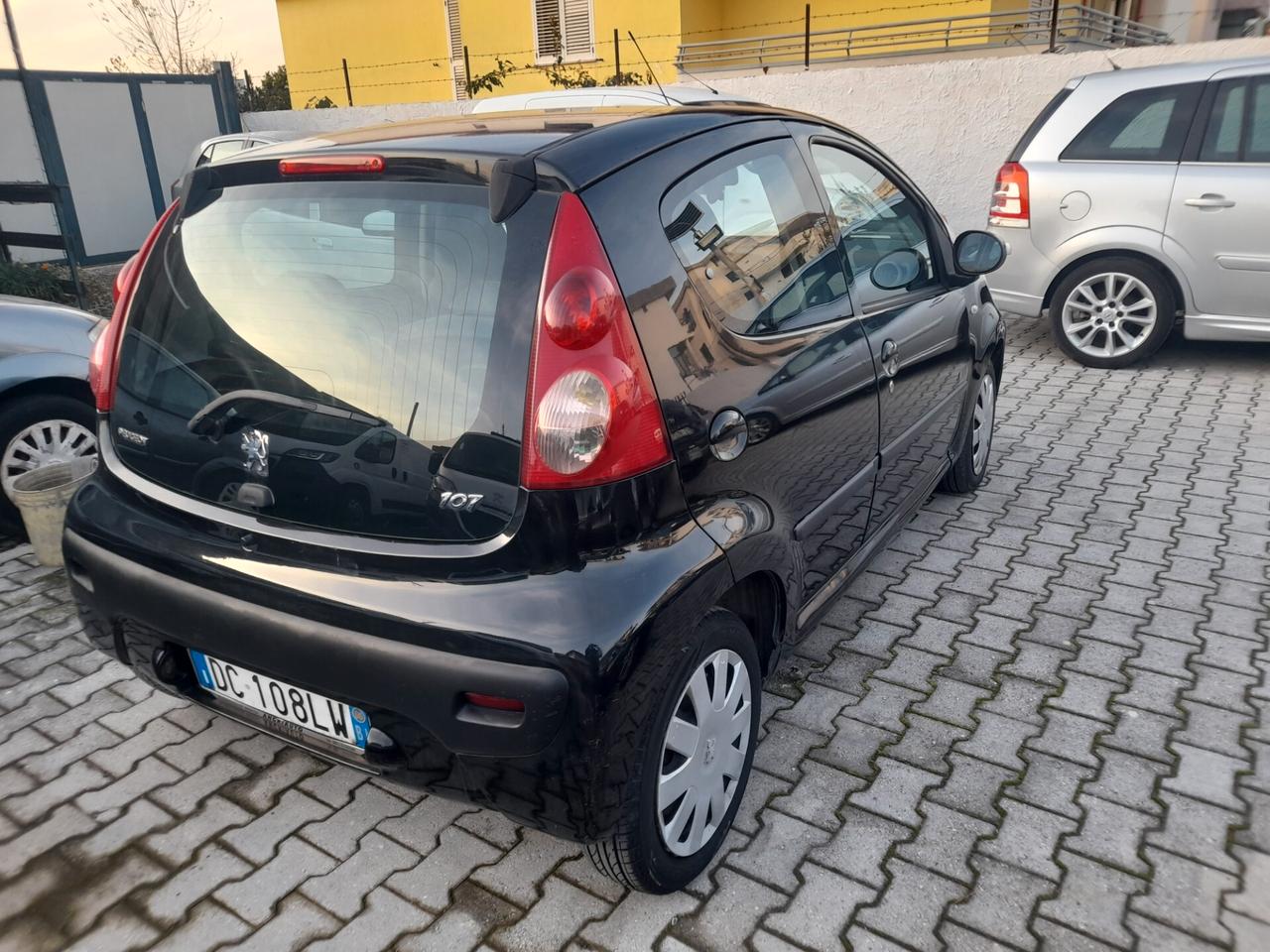 Peugeot 107 1.4 HDi 5p. Sweet Years