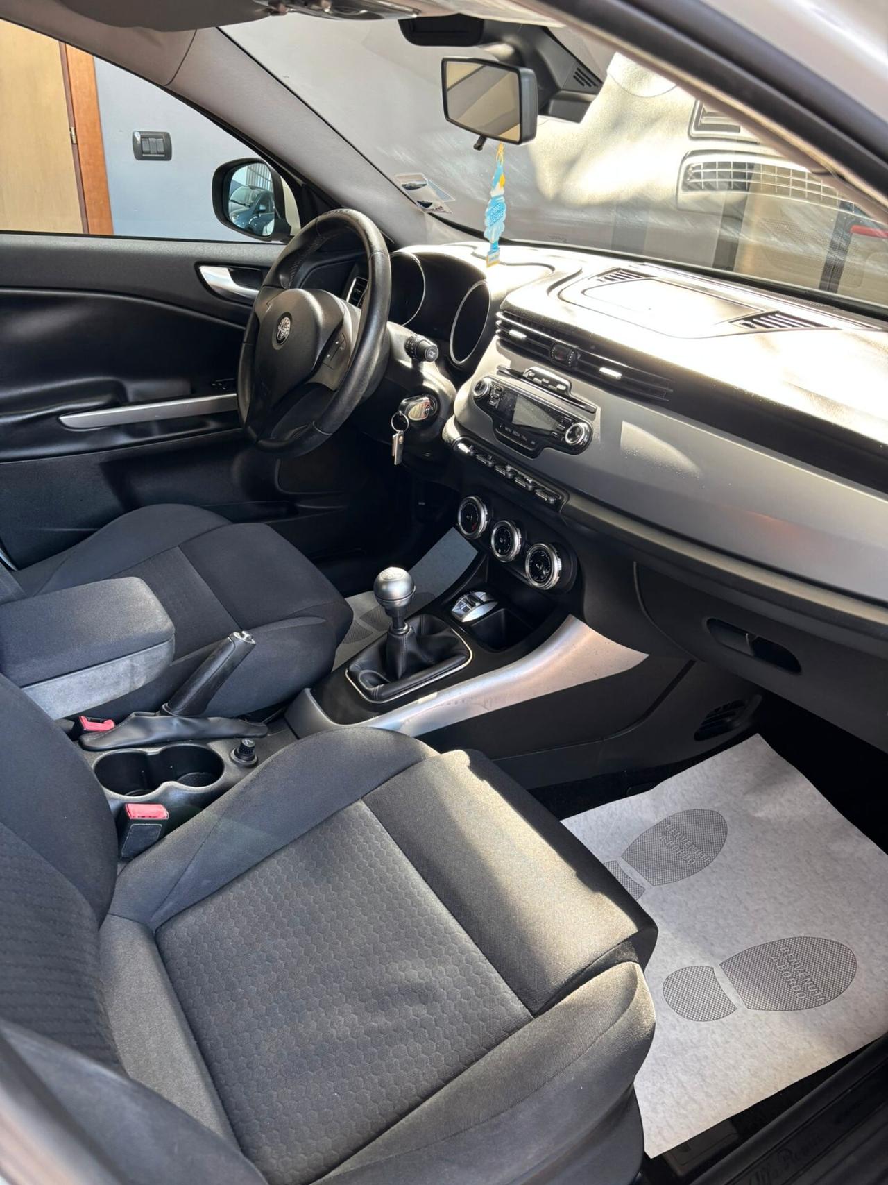 Alfa Romeo Giulietta 1.6 JTDm-2 105 CV Exclusive
