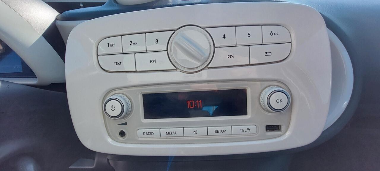 SMART FORFOUR 1,0 BENZINA 70 CV X NEOPATENTATI DOPPIO TETTO IMPECCABILE GOMME NUOVE