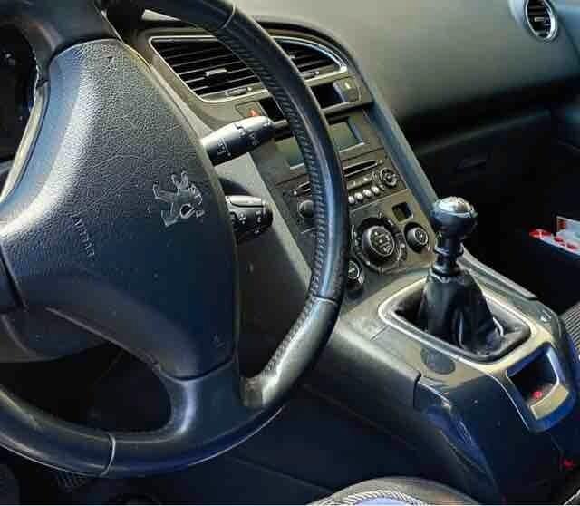 Peugeot 5008 2.0 HDi