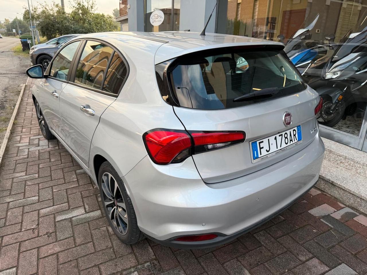 Fiat Tipo 1.4 5P. 95CV Lounge GPL
