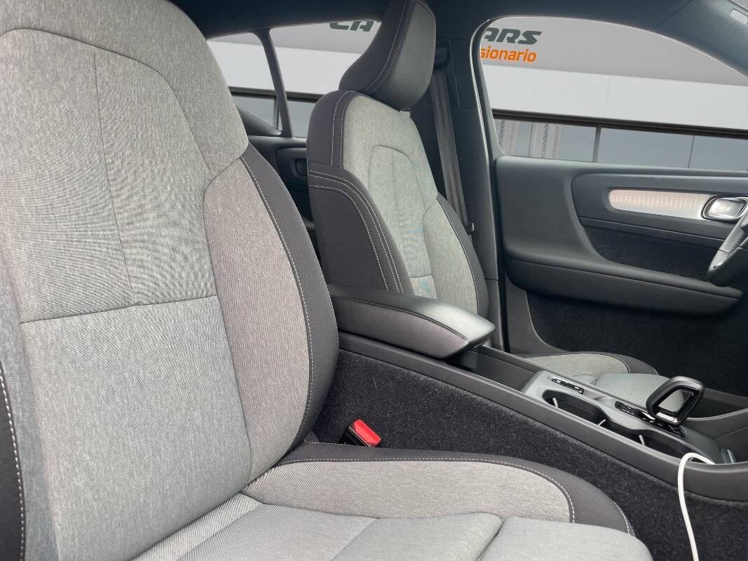 Volvo XC40 1.5 t4 recharge phev con CarPlay