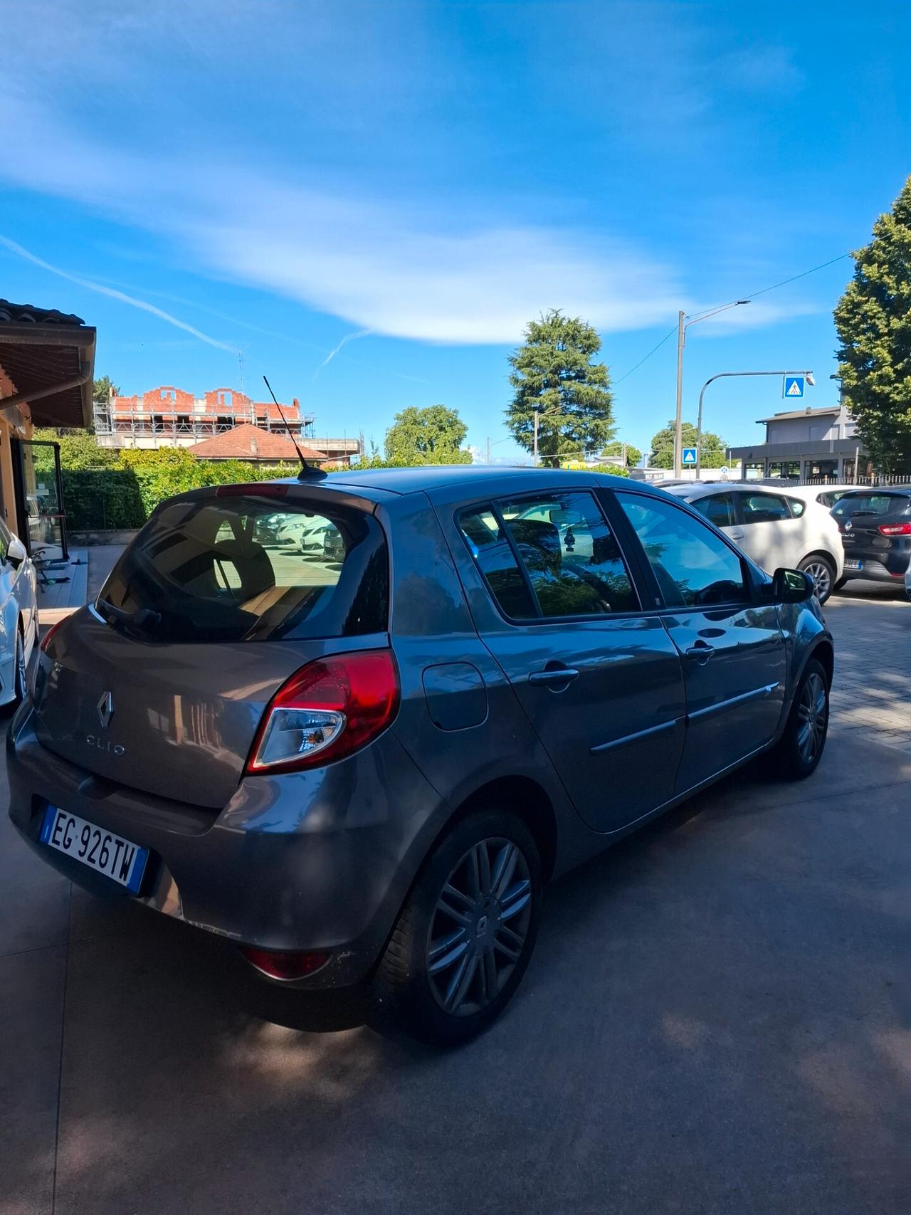 Renault Clio 1.2 16V 5 porte Dynamique