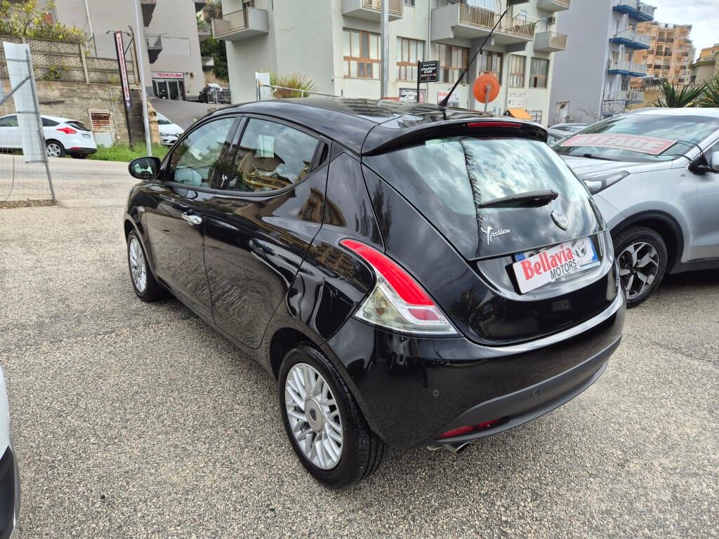 Lancia Ypsilon 1.2 69 CV GOLD UNICOPROPRI