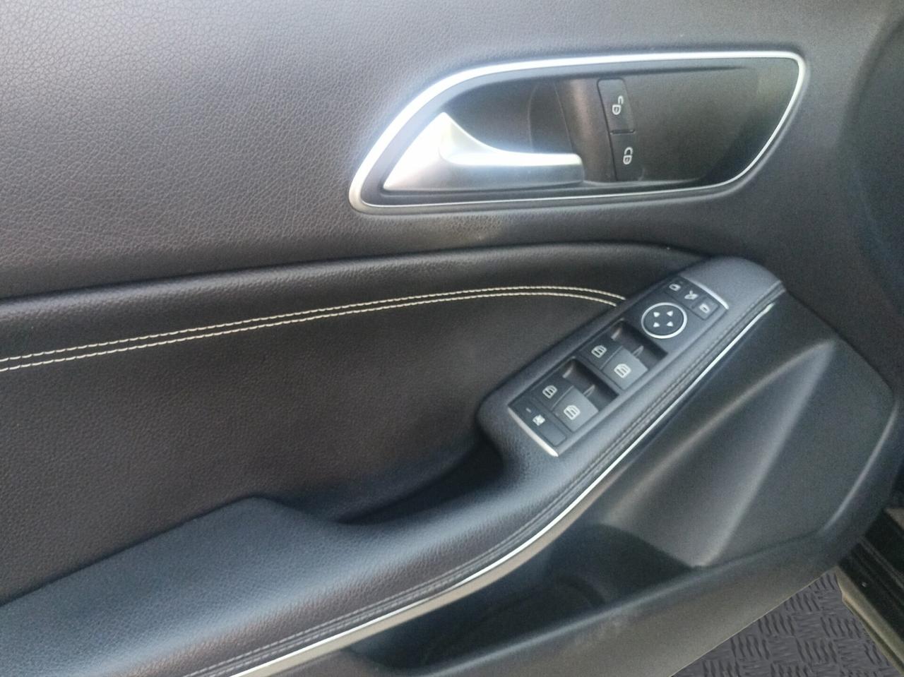 Mercedes-benz CLA 200 d Business