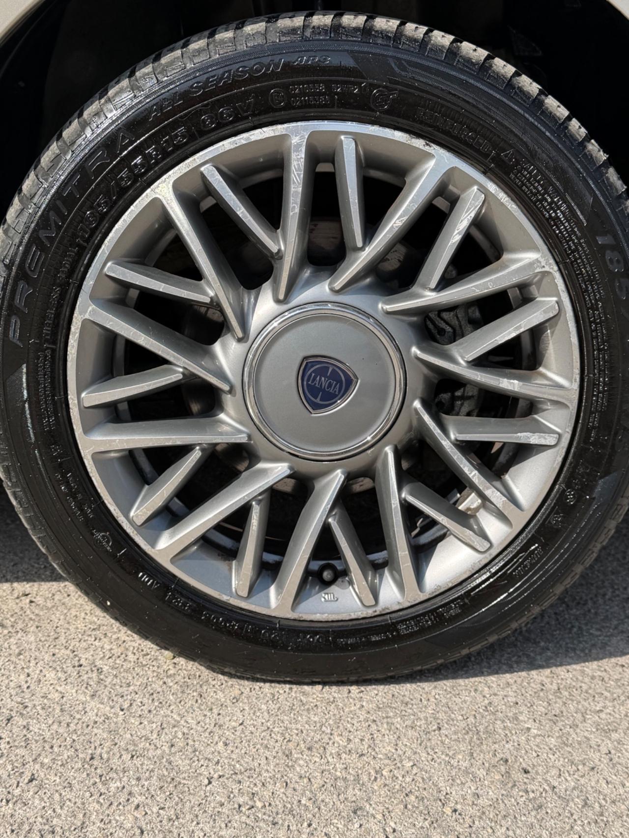 Lancia Ypsilon ecochic GPL