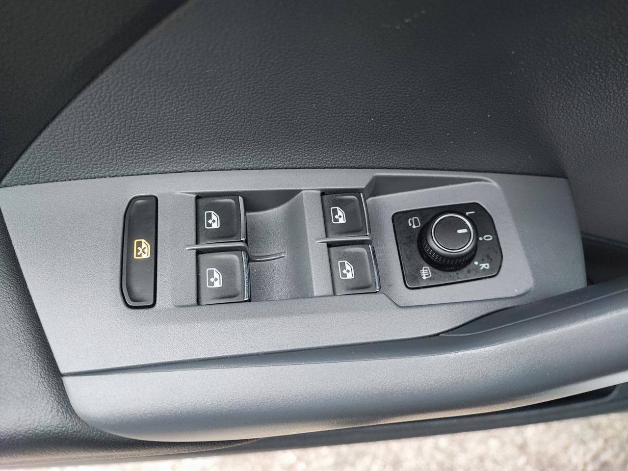 Volkswagen T-Cross 1.0 TSI 115 CV DSG R LINE EDITION