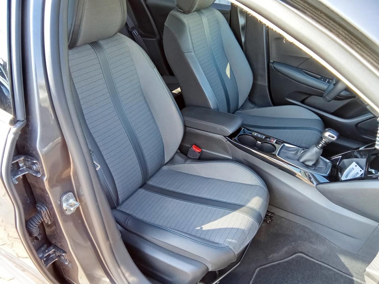 Peugeot 208 PureTech 100 Stop&Start 5 porte Allure