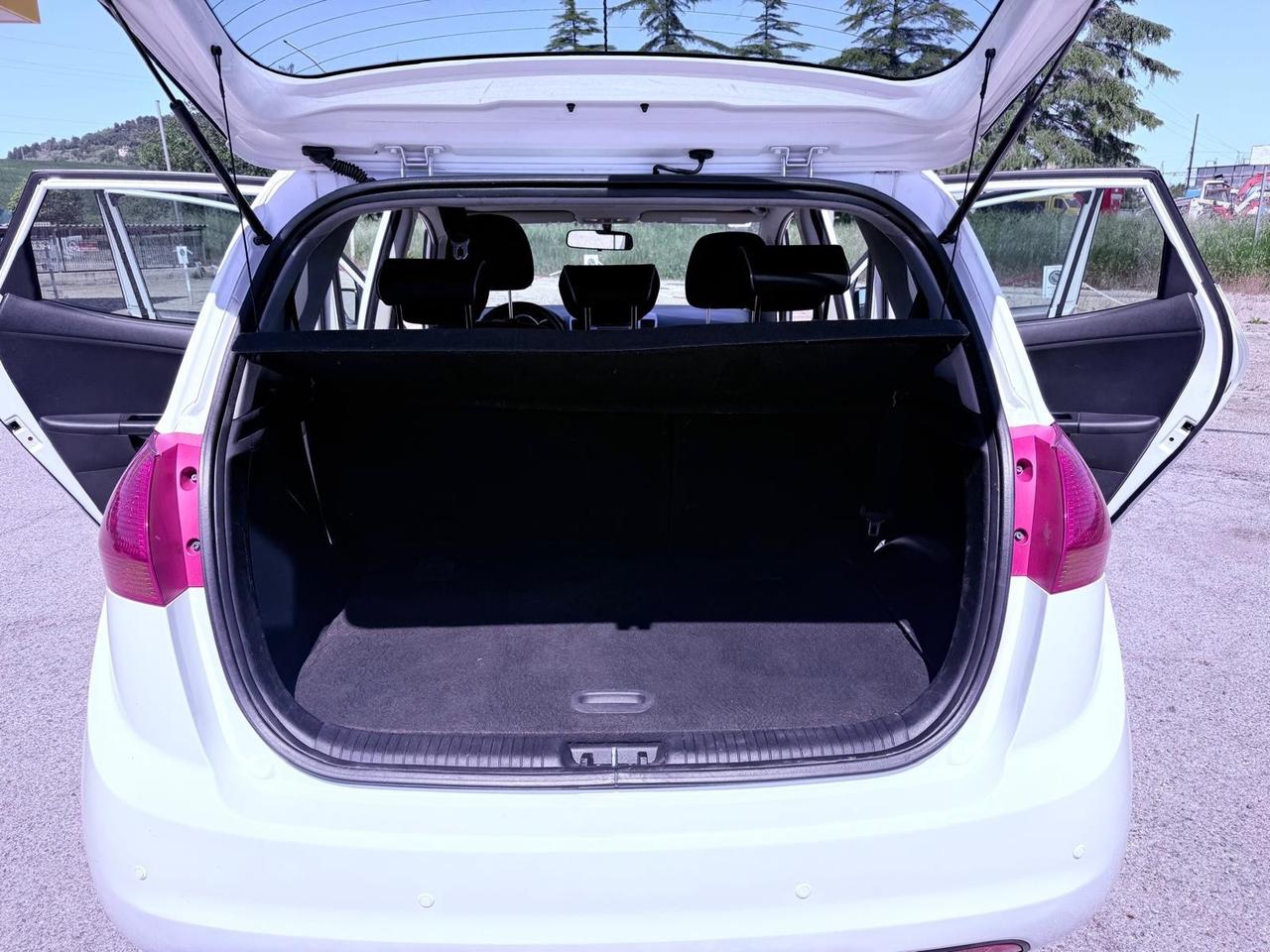Kia Venga 1.4 CRDi 90CV Ok neopatentati