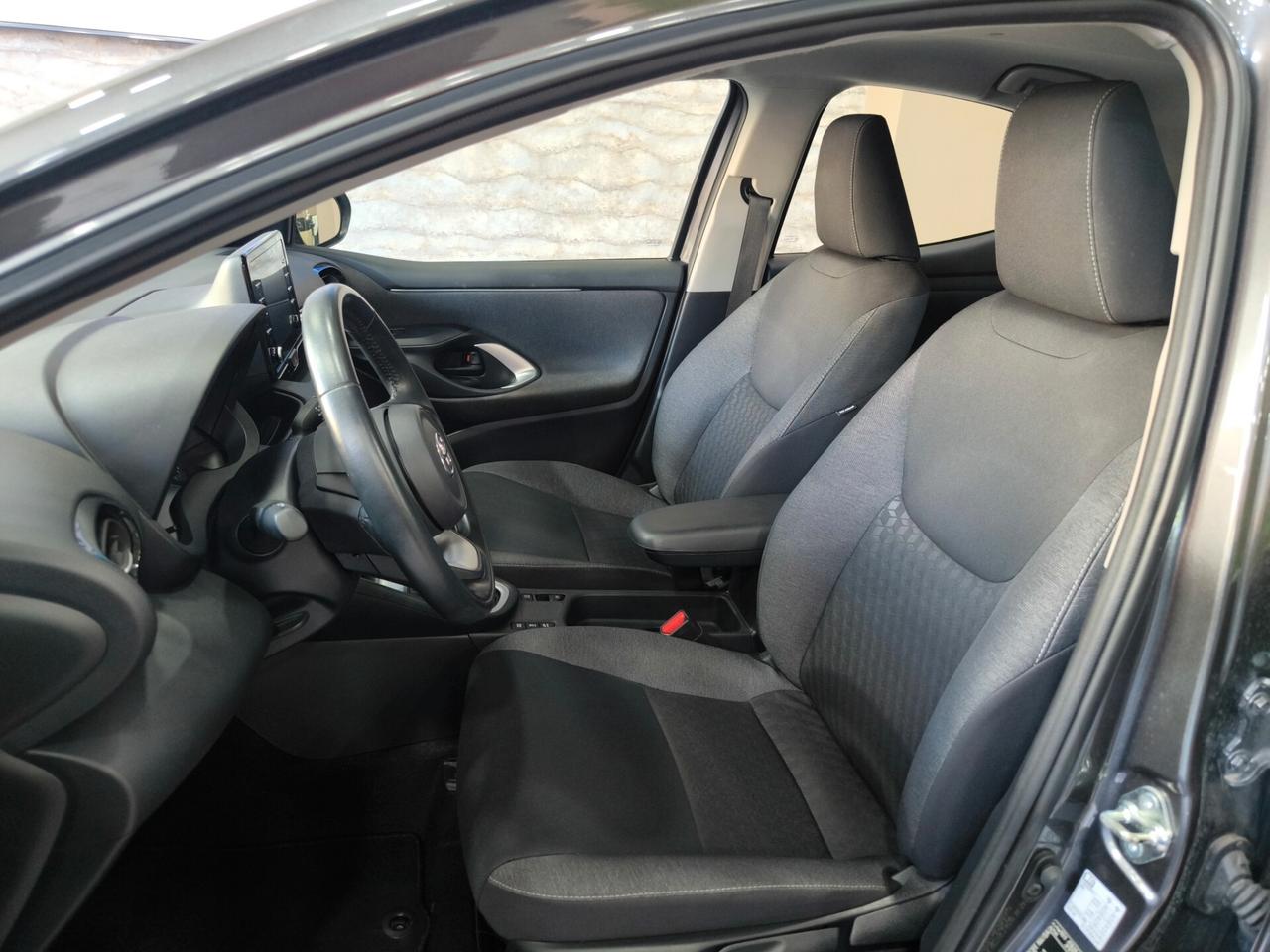 Toyota Yaris 1.5 Hybrid 5 porte Business