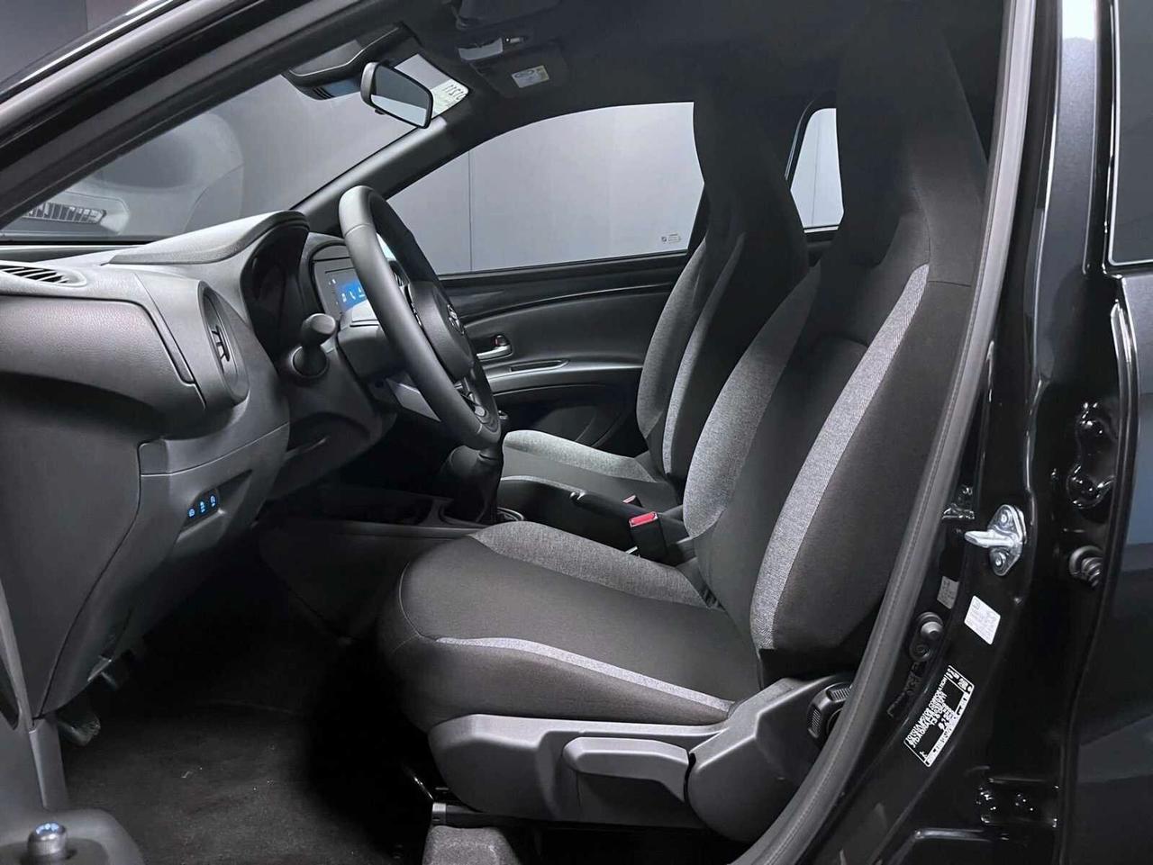 TOYOTA AYGO X 1.0 VVT-I 72 CV ACTIVE KM0