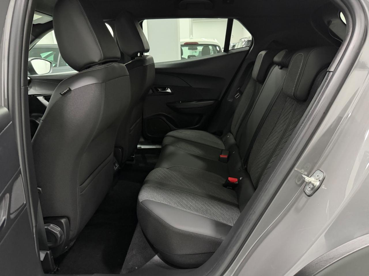 Peugeot 2008 BlueHDi 1.5cc 130cv S&S EAT8 Allure