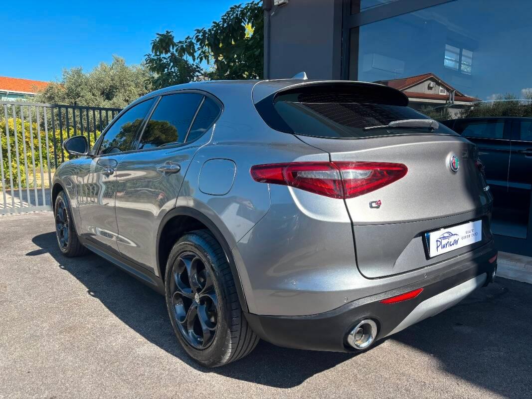Alfa Romeo Stelvio 2.2 t Business Q4 180cv auto
