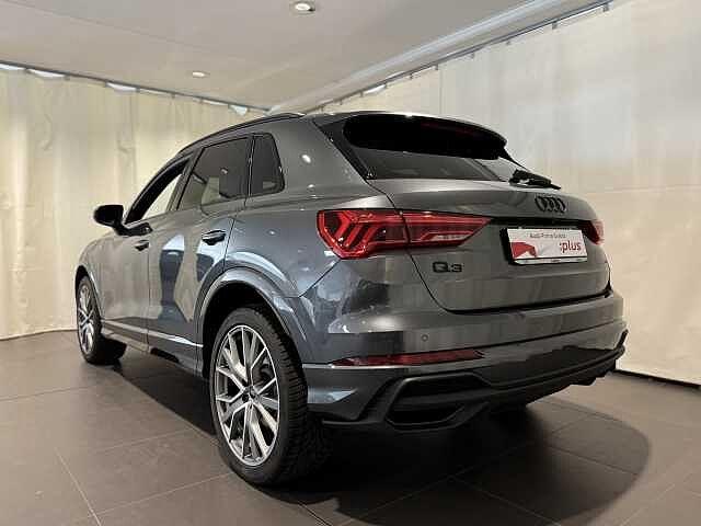Audi Q3 40 TDI quattro S tronic Identity Black