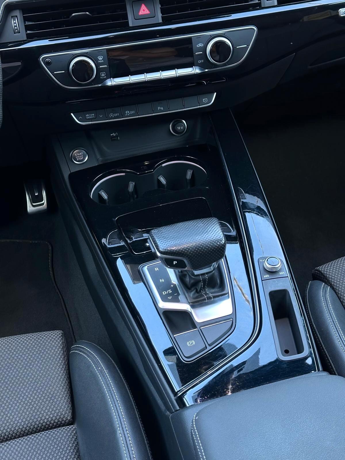 Audi A4 Avant 40 TDI quattro S tronic line edition QuantymGrau UniProprietario