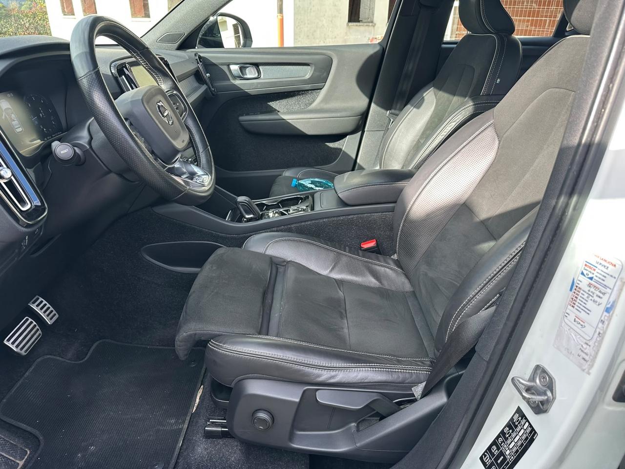 Volvo XC40 D3 AWD Geartronic R-DESIGN