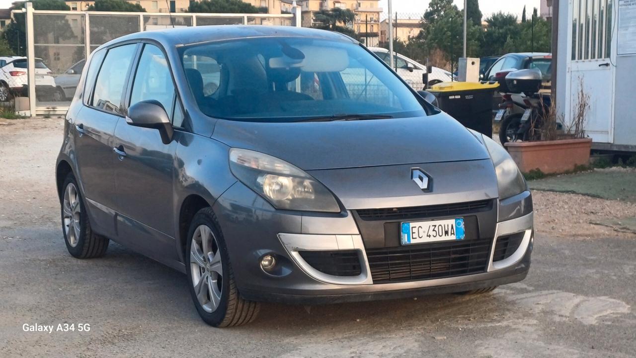 Renault Scenic Scénic X-Mod 1.5 dCi 110CV Luxe