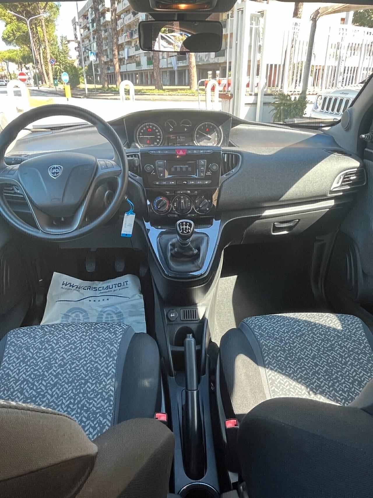 Lancia Ypsilon 1.0 IBRIDA/BENZINA 12348 KM CERTIFICATI UNICO POROPRIETARIO