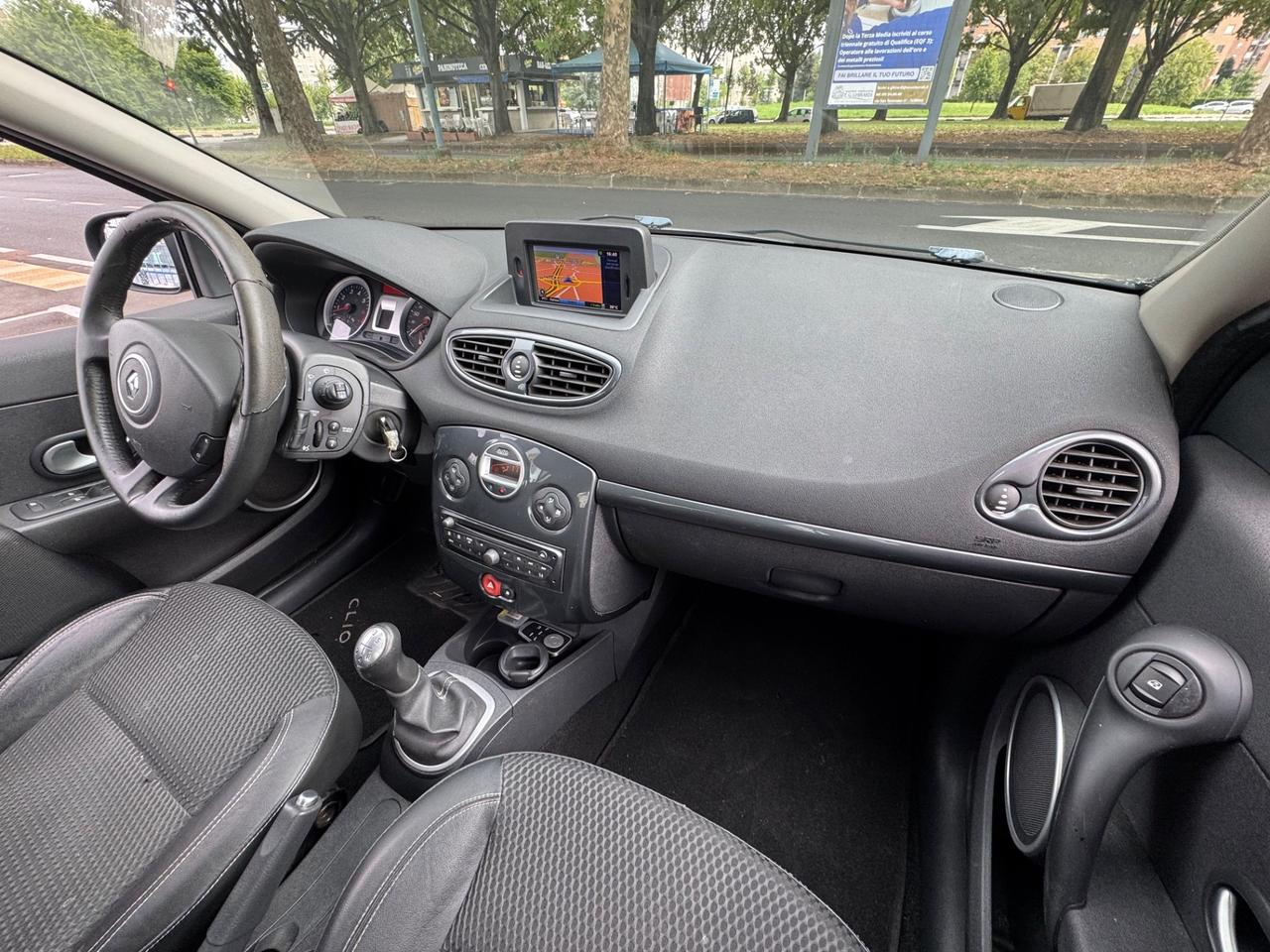 Renault Clio 1.2 16V SporTour Luxe