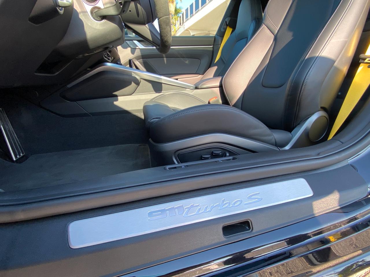 Porsche 911 992 Coupe 3.8 Turbo S auto