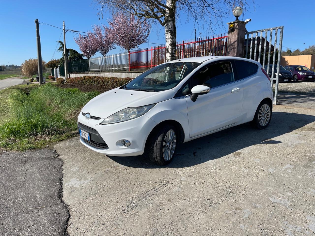 Ford Fiesta 1.4 TDCi 68CV 3 porte Titanium