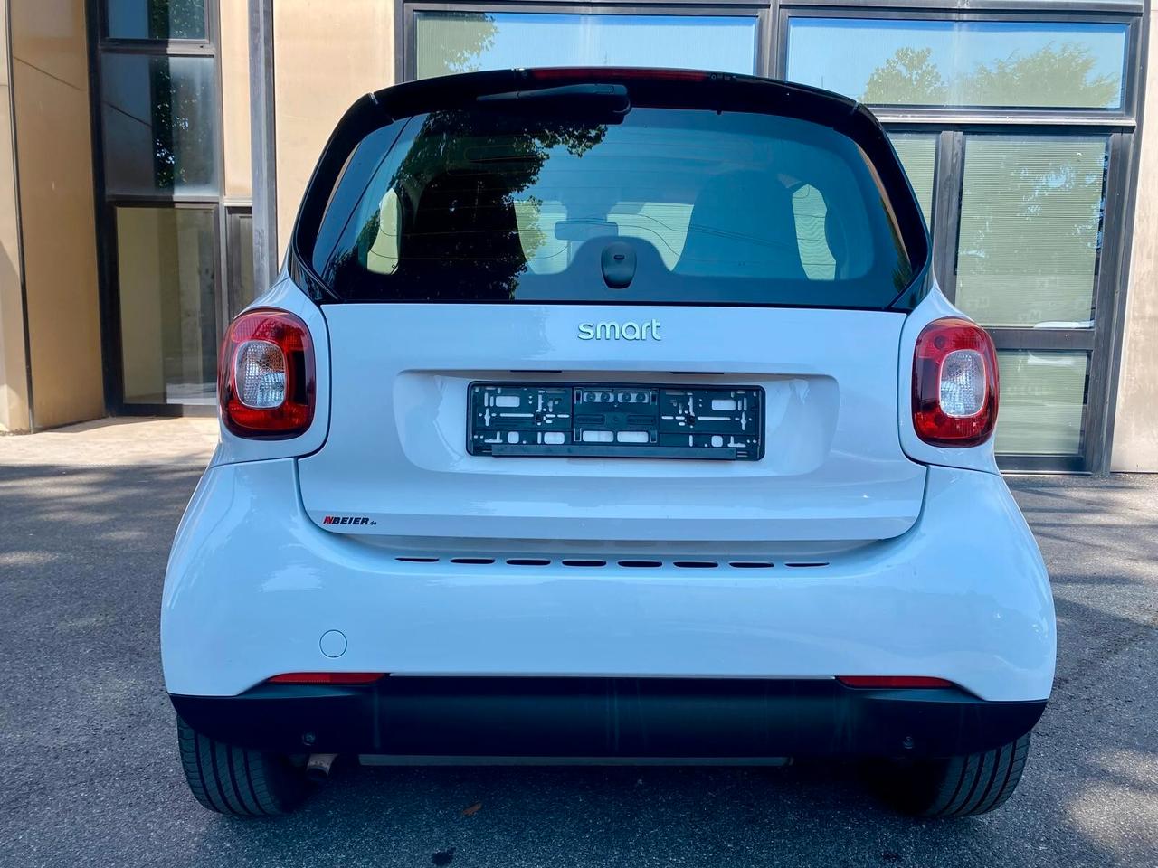 Smart ForTwo PASSION -TETTO-LED -NAVI-GARANZIA