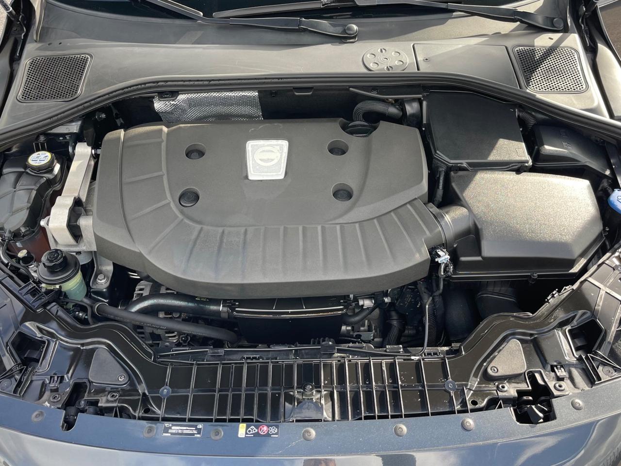 VOLVO V60 2.0 D3 136CV MANUALE FULL NEW MY15