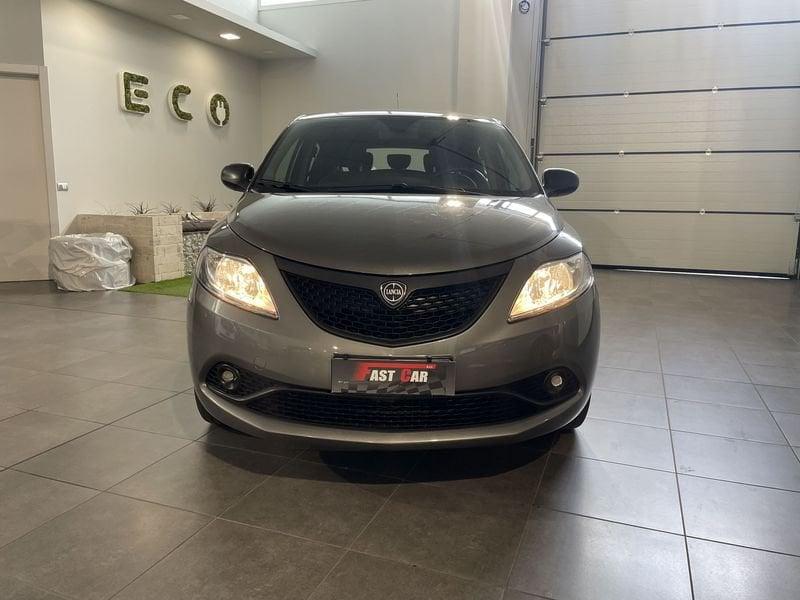 Lancia Ypsilon 1.2 69 CV 5 porte GPL Ecochic Gold