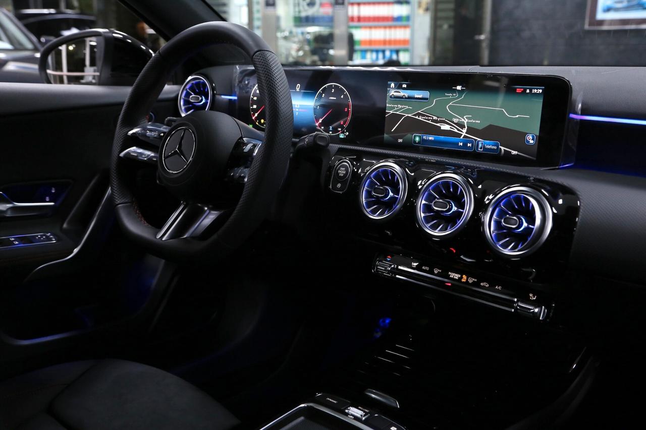 Mercedes A 200 d Automatic AMG Line Advanced_NUOVA KM0 2026