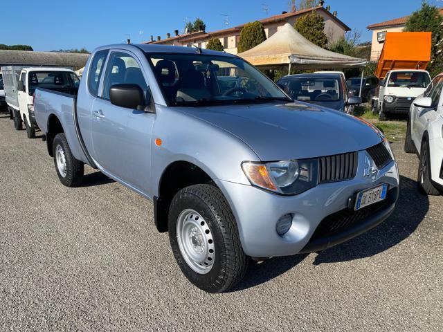 MITSUBISHI L200 2.5 DI-D/136CV Club Cab Invite