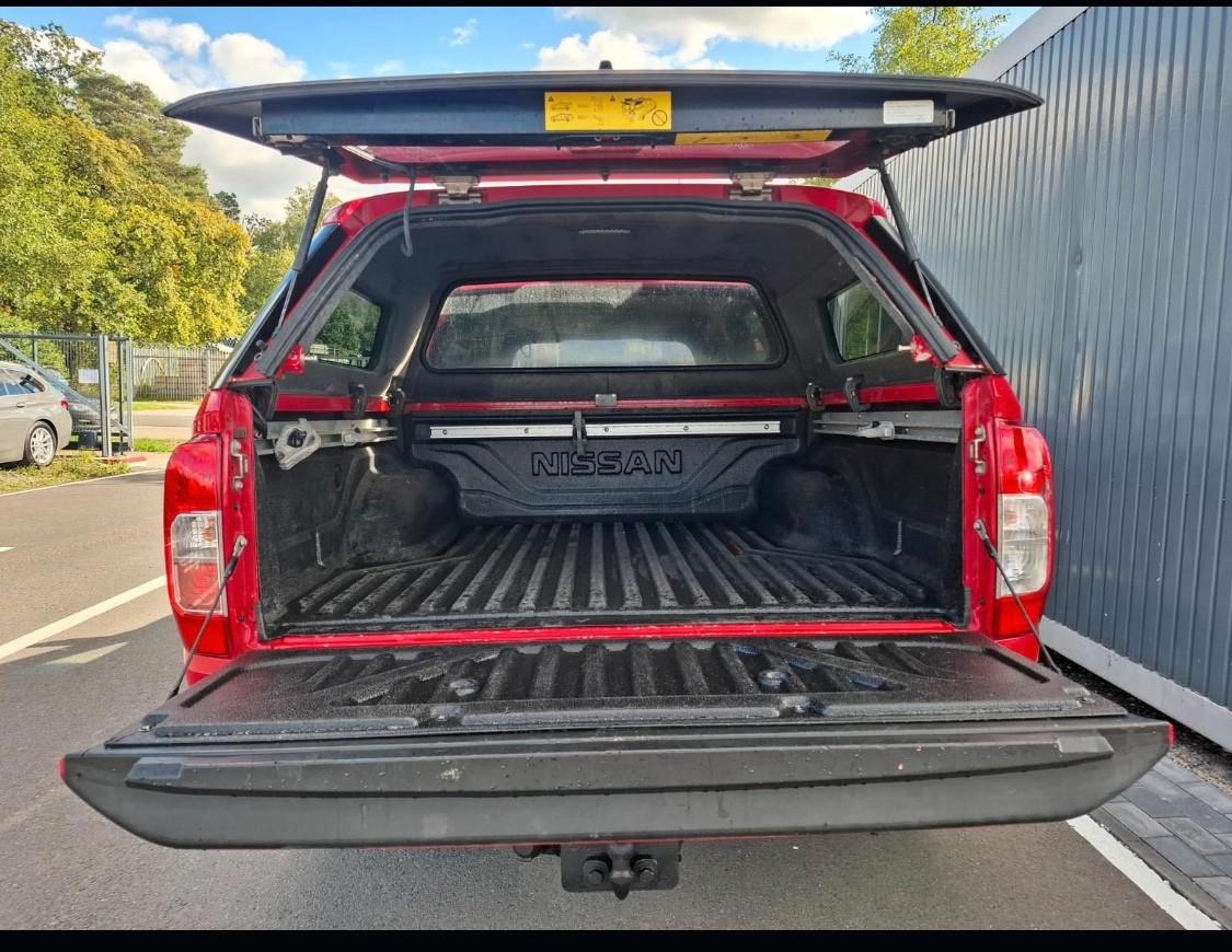 Nissan Navara 2.3 dCi 190 CV 4WD Double Cab N-Connecta