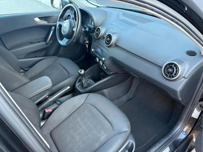 Audi A1 Sportback 1.6 tdi 105 CV Attraction ADATTA NEOPATENTATI