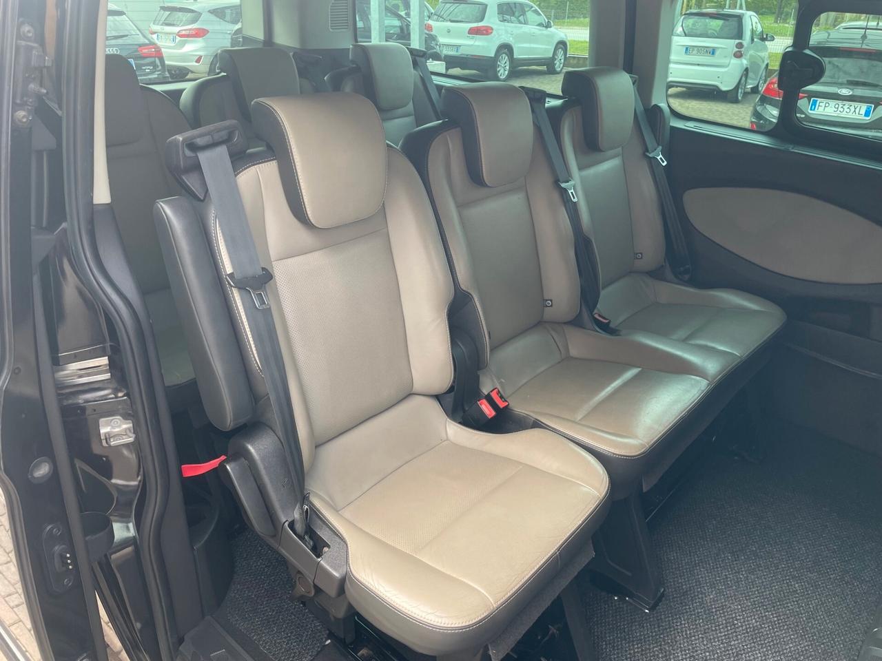 Ford Tourneo Custom 300 2.2 TDCi 155CV PL Titanium