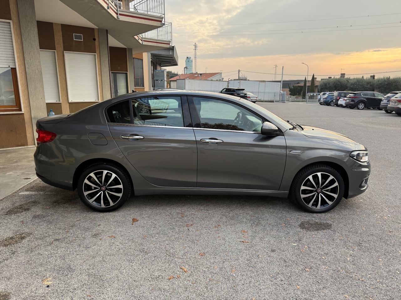 Fiat Tipo 1.6 Mjt S&S 5 porte 120 CV - Neopatentati