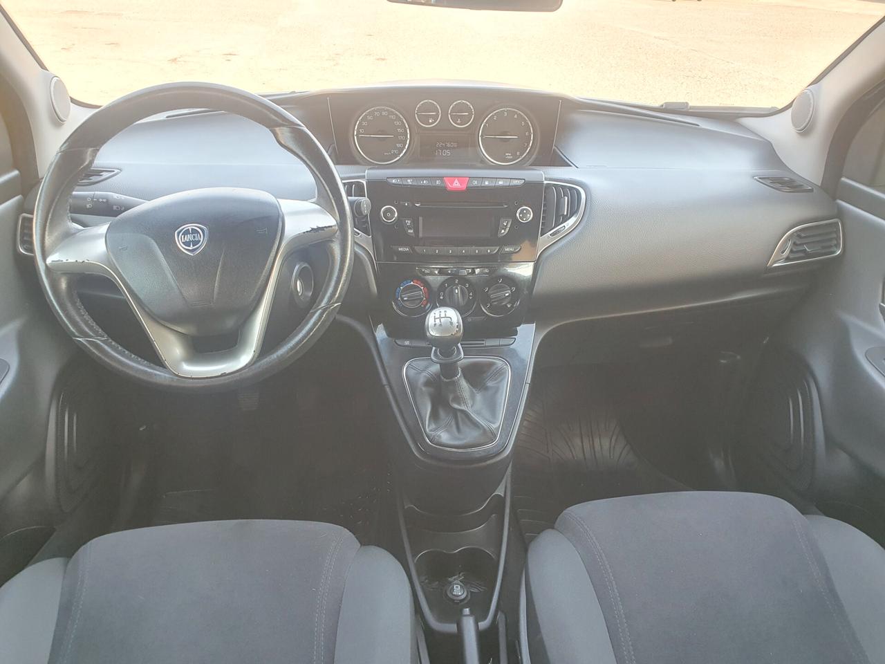 Lancia Ypsilon 0.9 TwinAir 85 CV 5 porte Metano Ecochic Gold