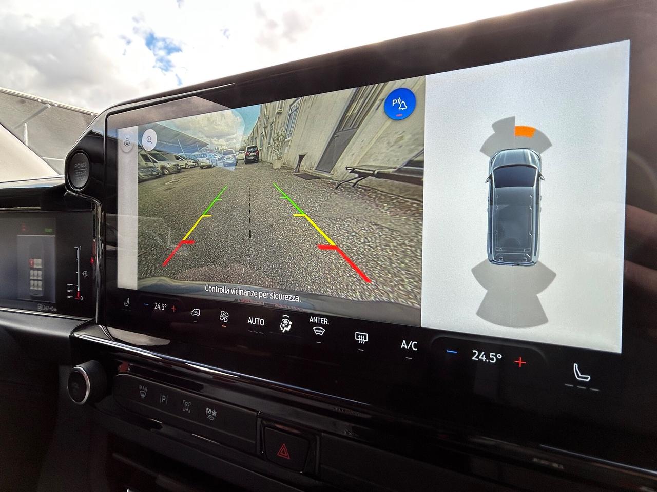 Ford Tourneo Custom Ibrido Plug-in 9 POSTI