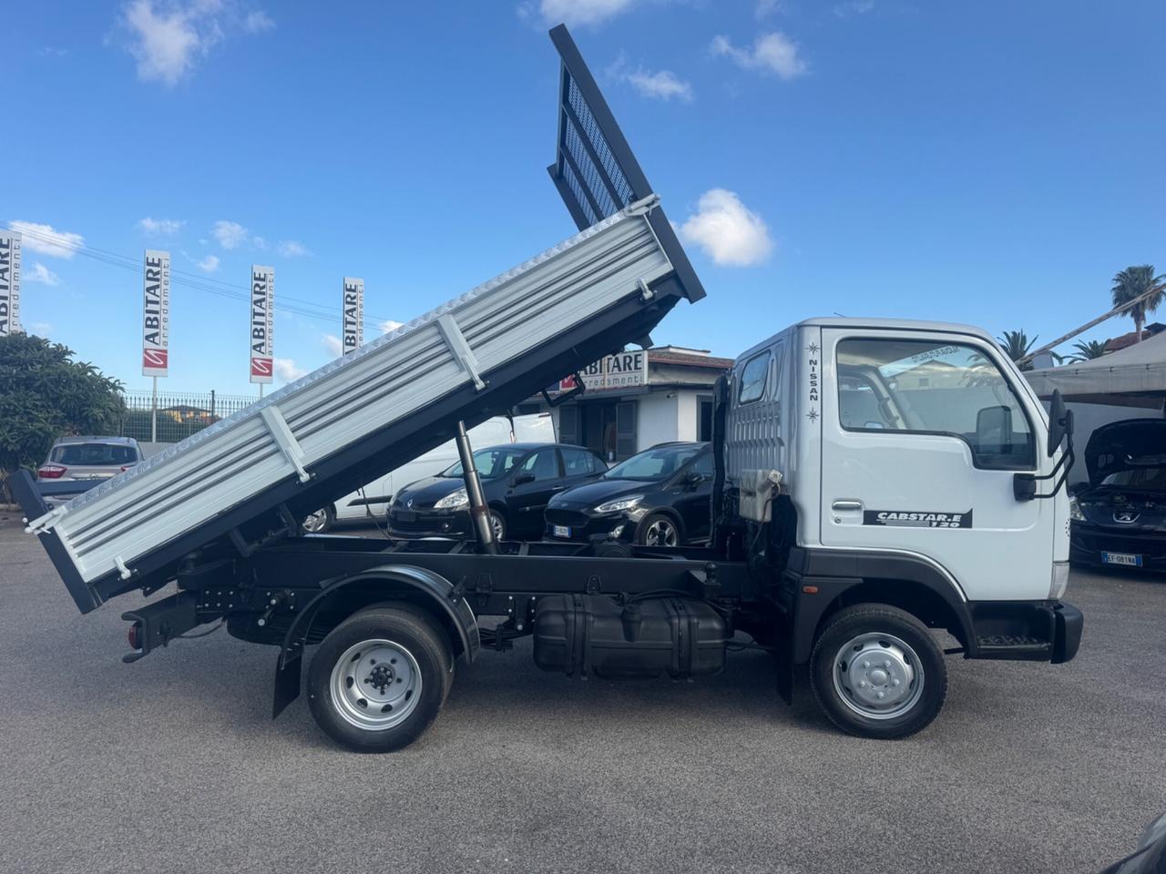 Nissan Cabstar 3.0 TDI Ribaltabile Trilaterale