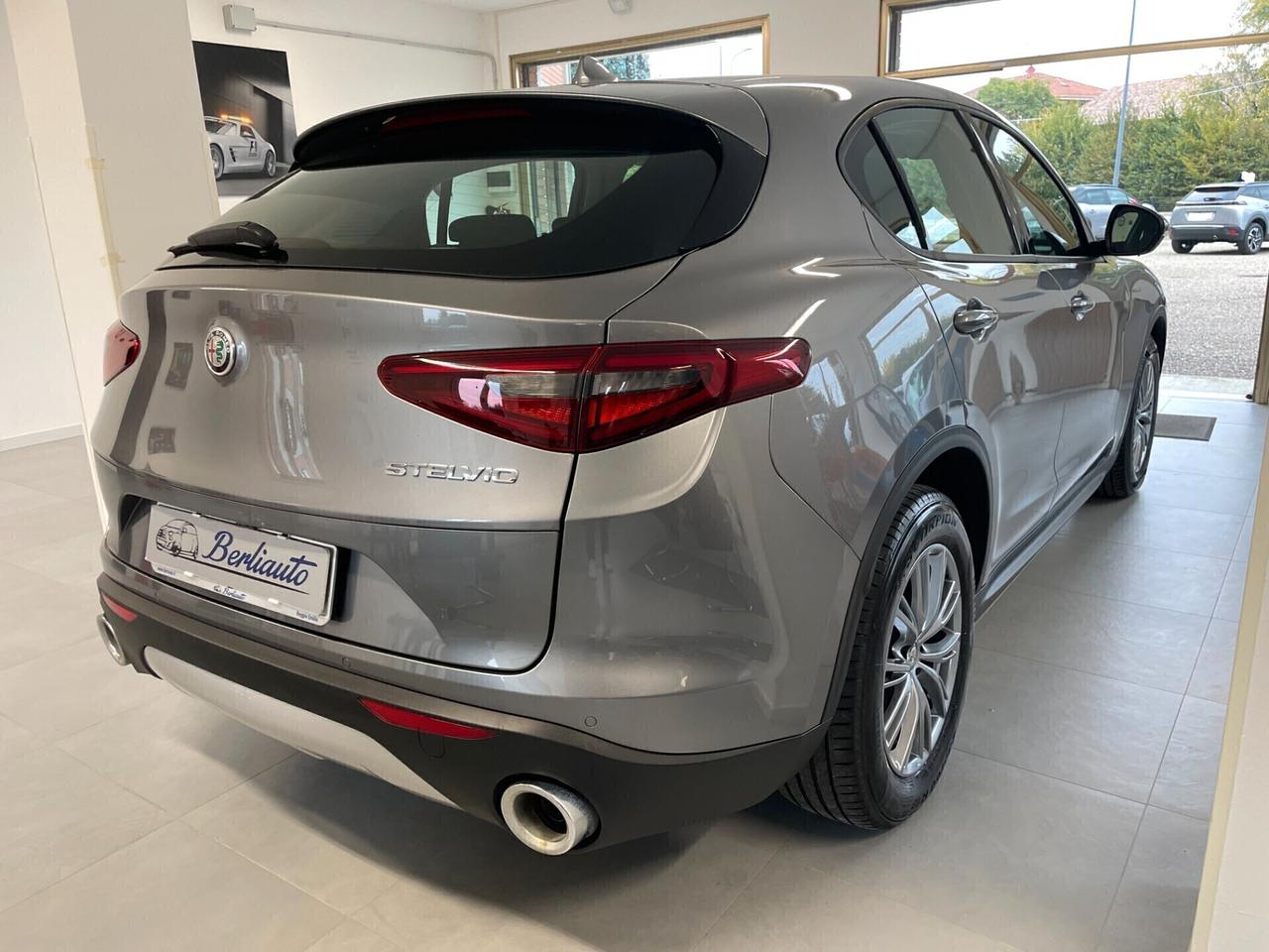 Alfa Romeo Stelvio 2.2 Turbodiesel 160 CV AT8 RWD Rosso Edizione