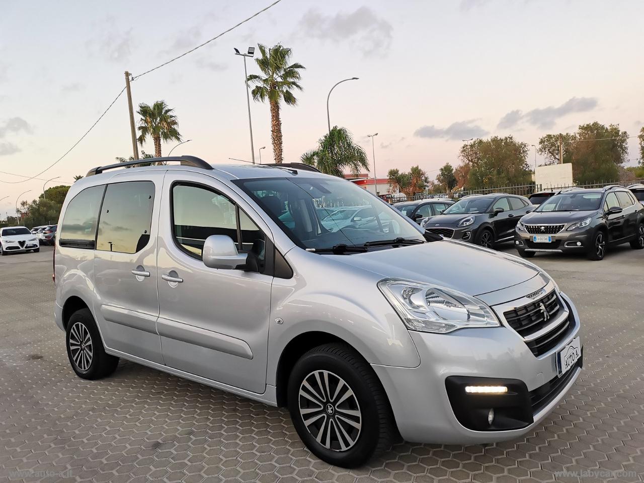 PEUGEOT Partner Tepee BlueHDi 100 Outdoor