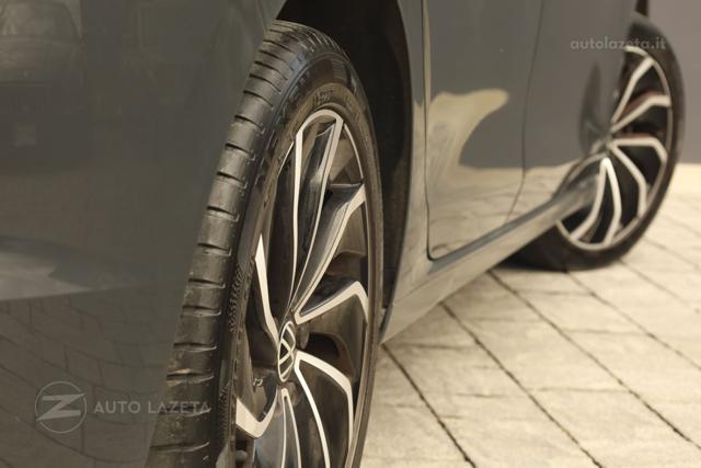 VOLKSWAGEN Golf 1.5 TSI Life