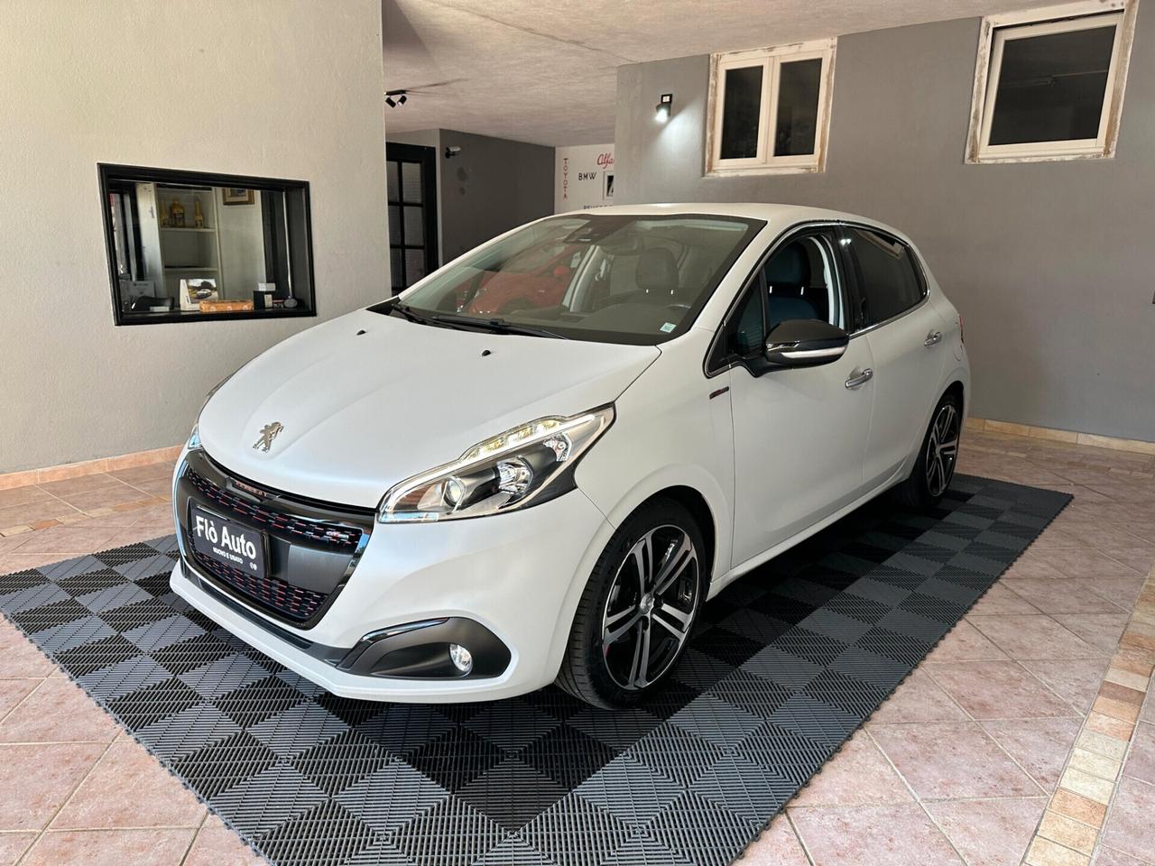 Peugeot 208 BlueHDi 100 5 porte GT Line OPACA