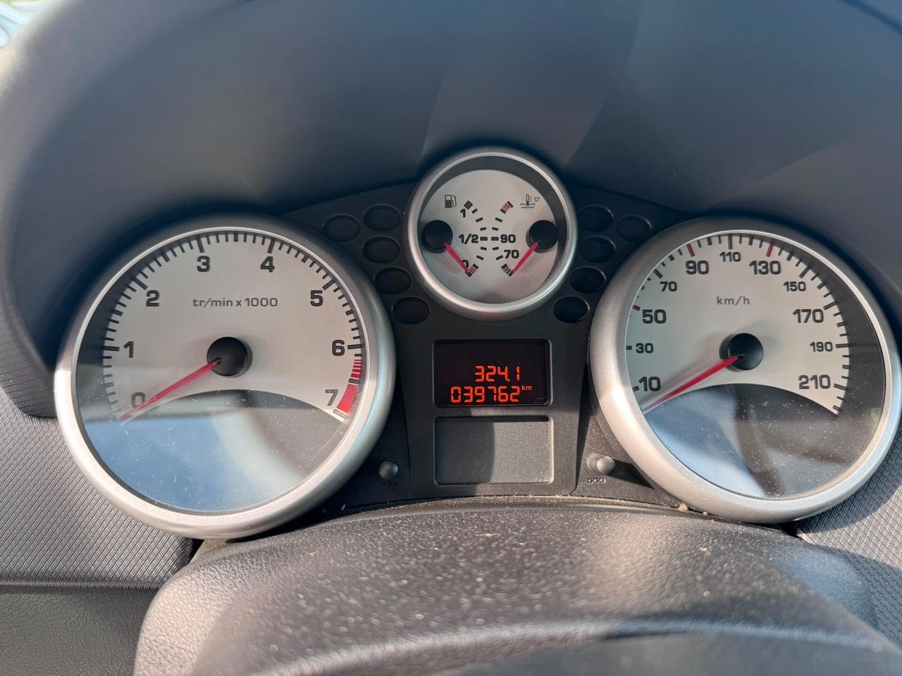 Peugeot 207 1.4 8V 75CV 5p. X Line