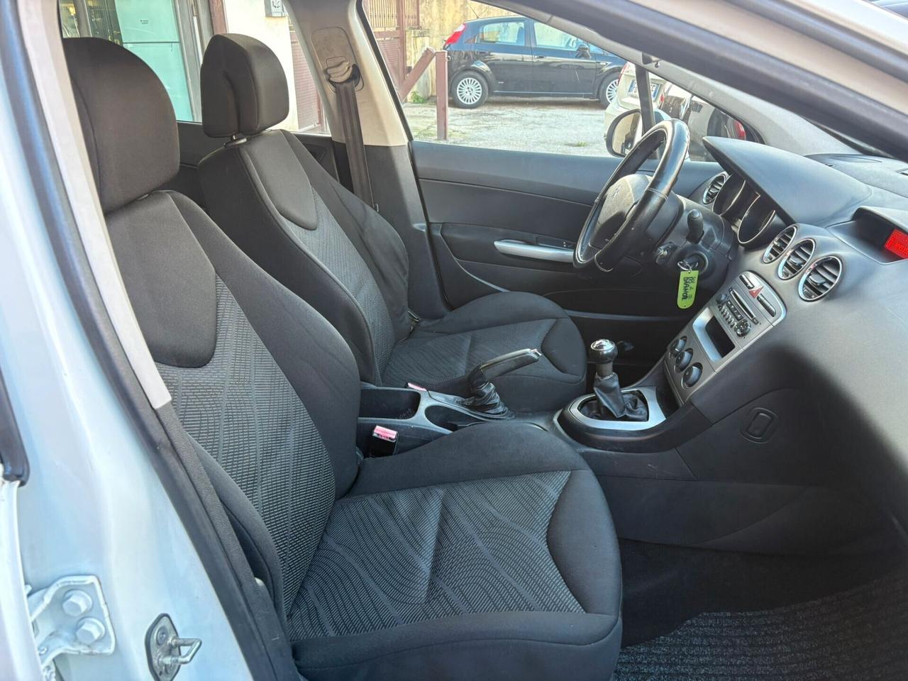 Peugeot 308 1.6 HDI 90 cavalli S. W.