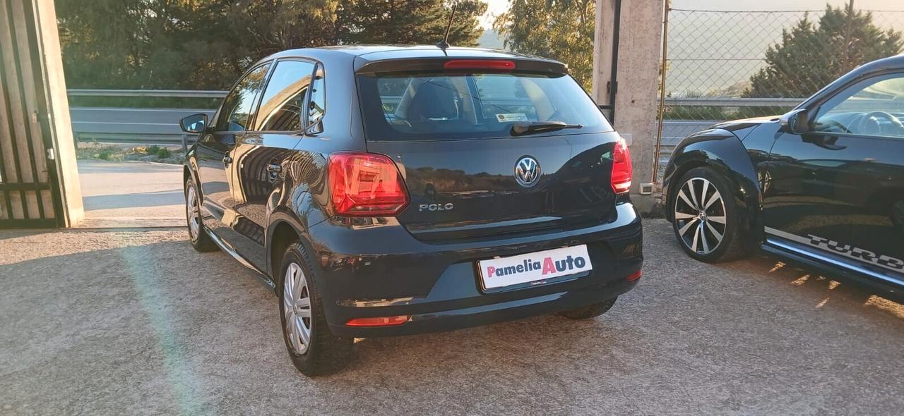 Volkswagen Polo 1.0 MPI 5P Trendline - 2014
